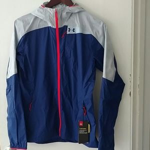 *reduced*  NWT Under Armour H2O Resistant Run Jkt